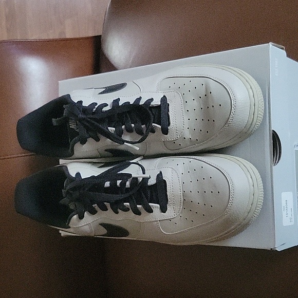 NIKE Air Force 1 '07 pale grey/black - Picture 2 of 11